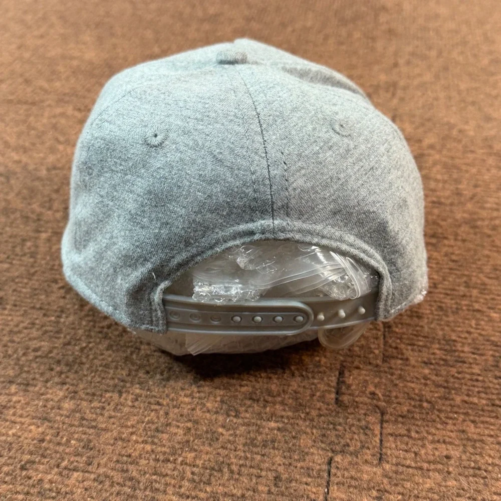 A+ DC Comics Batman Kids Snapback Hat Gray Heather Graphic Brim Baseball Cap
